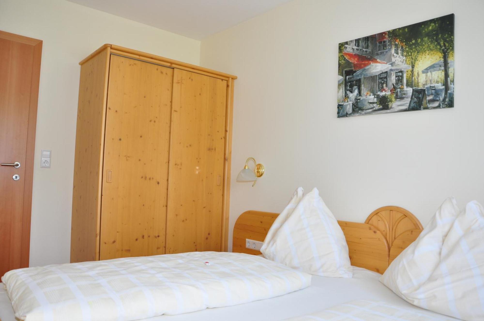 Pension Waldheim Mauterndorf  Rum bild